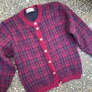 Vintage Edinburgh fuzzy mohair plaid red green Christmas sweater M England